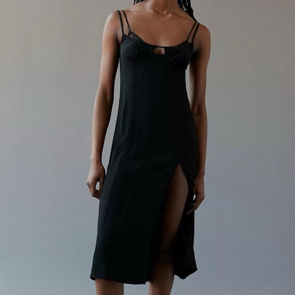 floral lace midi dress with slit and keyhole cut out - Picture 1 of 3